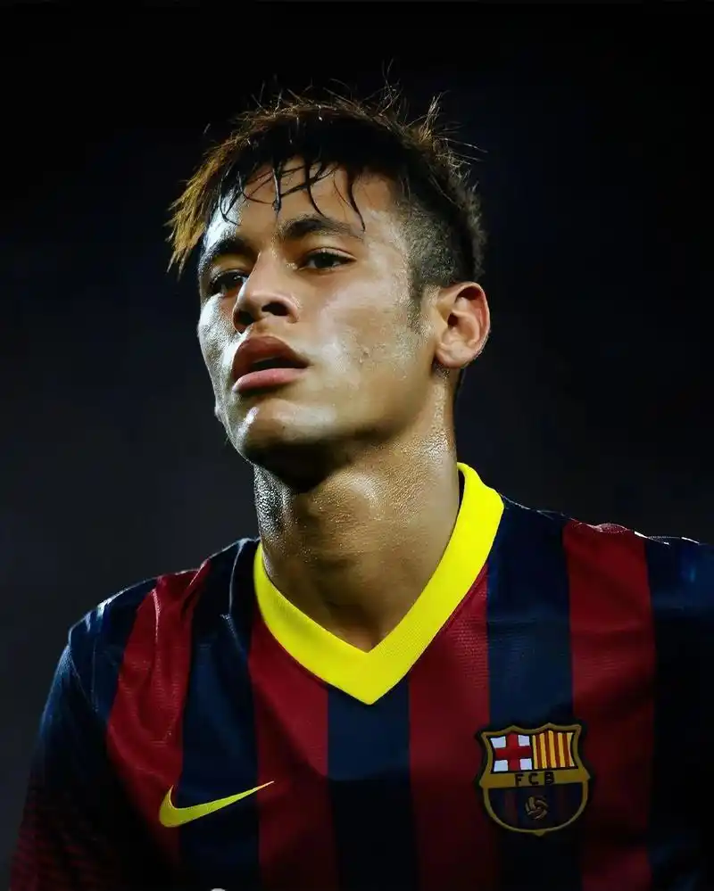 踢球者:弗林蓬与利物浦谈判已进入最后阶段,交易即将达成.