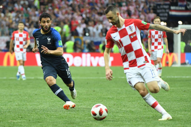 英超联赛中 英超联赛中